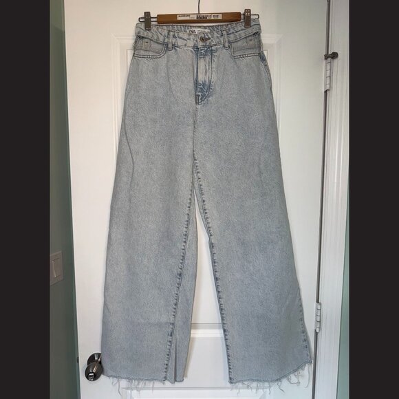 ZARA Denim Collection Cutout Waist Front Slit Wide Leg Jeans Size 6 - Picture 1 of 2